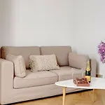 Cosy Aariana Apartment Near Eiffel Tower